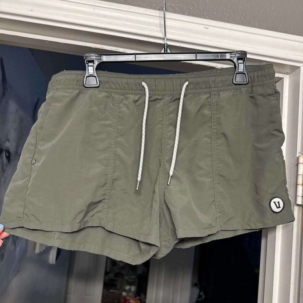 Vuori Shorts